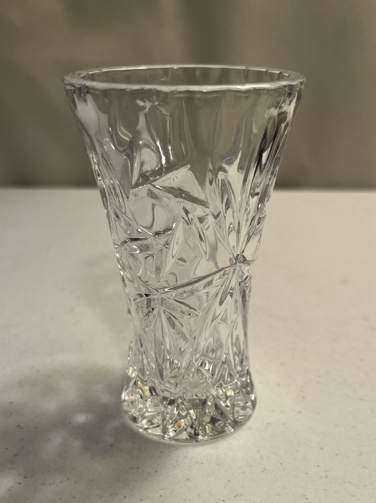Cut Glass Starburst Pattern Bud Vase or Toothpick Holder  4