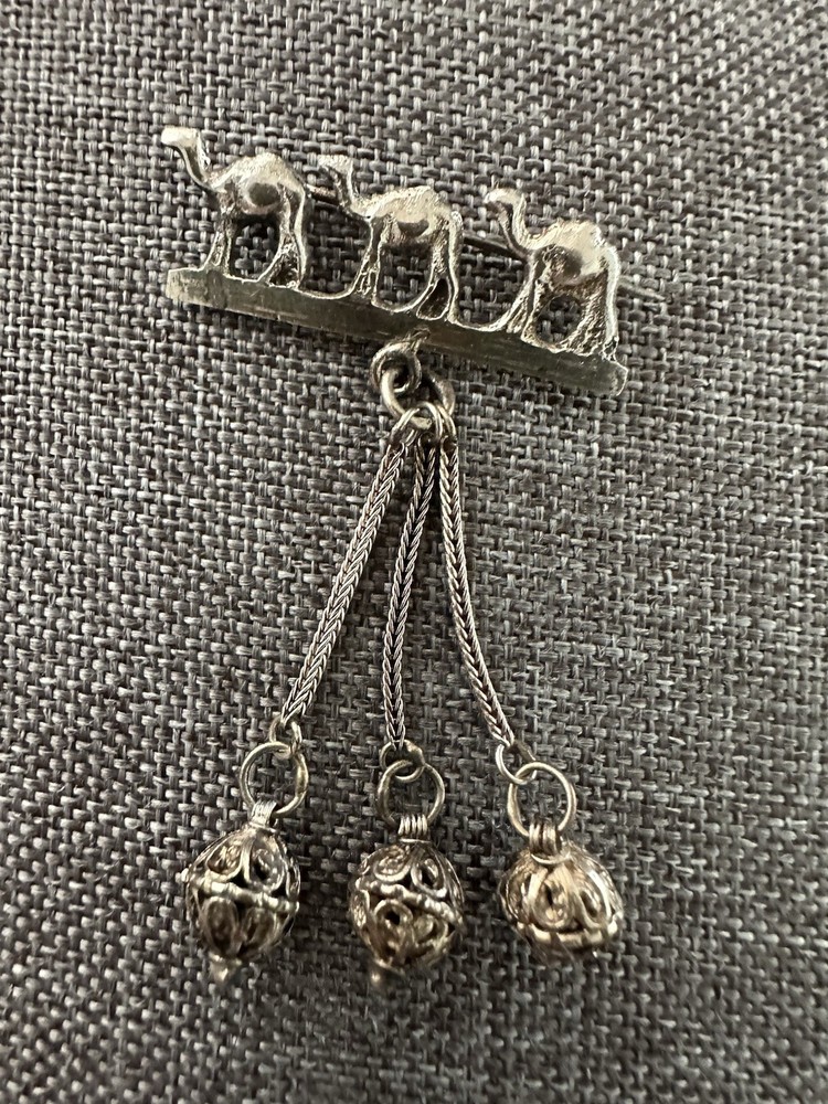 Antique Silver Camel Brooch Pin Dangle Drop Charms C Clasp