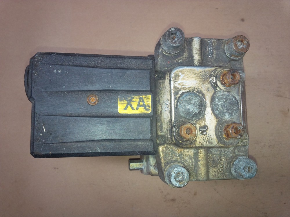ABS Hydraulic Pump with Relays for 1987-94 Carlton Senator B GM 90349005 XA #2-image