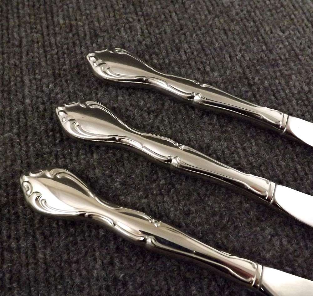 Oneida Cantata  Set of 3 Dinner Knives 9