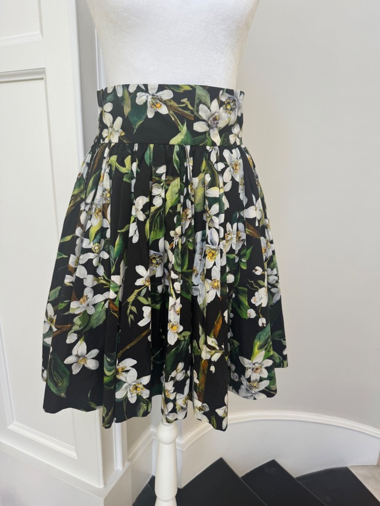 Dolce Gabbana Flower skirt Size IT40