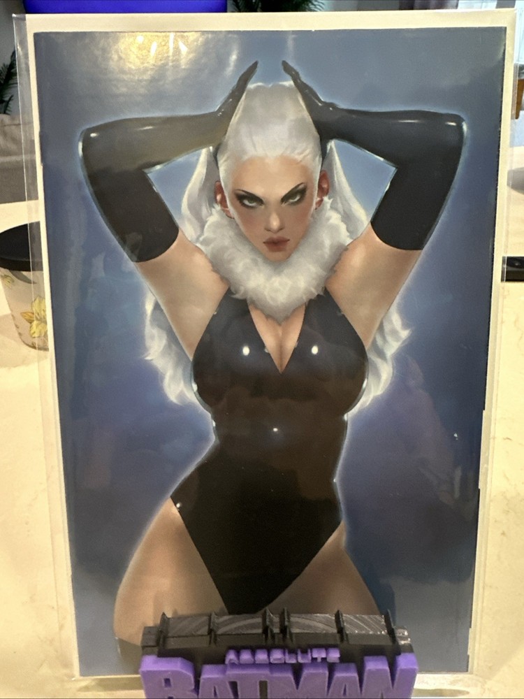 Black Cat #1 - JeeHyung Lee - Virgin Variant - 1:200 - Marvel