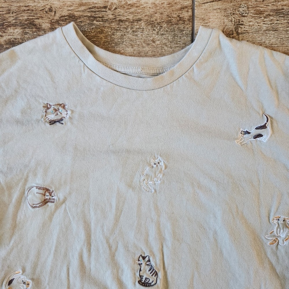 Organic Collective Women's Light Gray Small Cat Embroidered Crop T Shirt Size XS