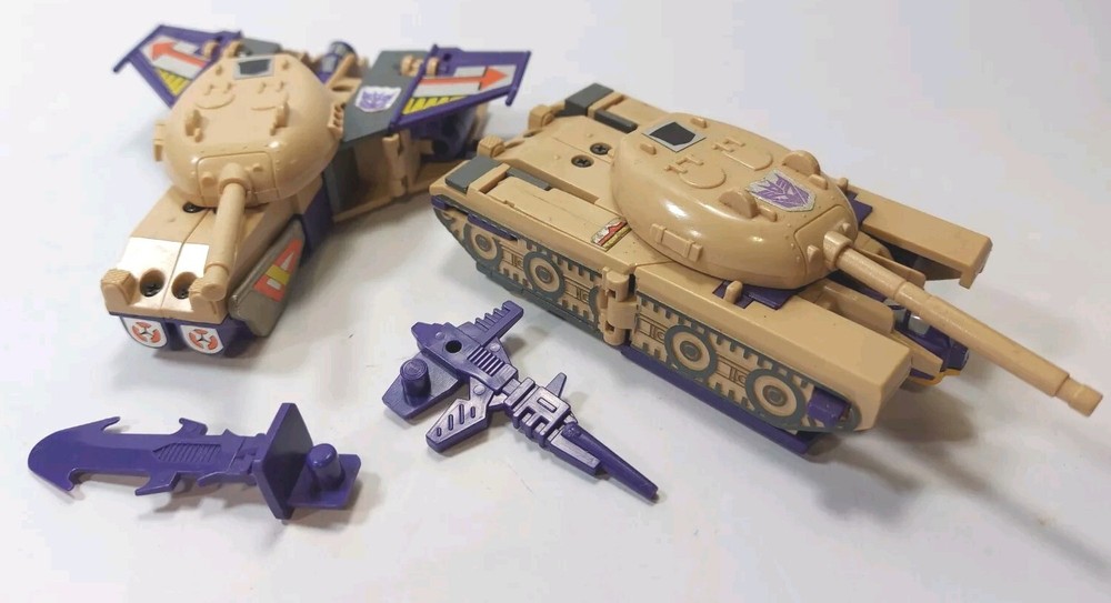 1984 Hasbro Takara Japan G1 Transformer Blitzwing X2 Action Figures