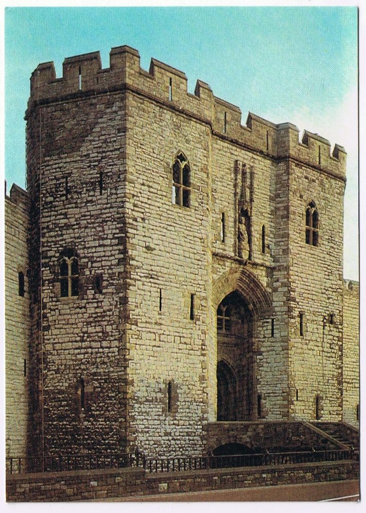 Postcard Caernarfon Castle Gwynedd Wales King's Gate