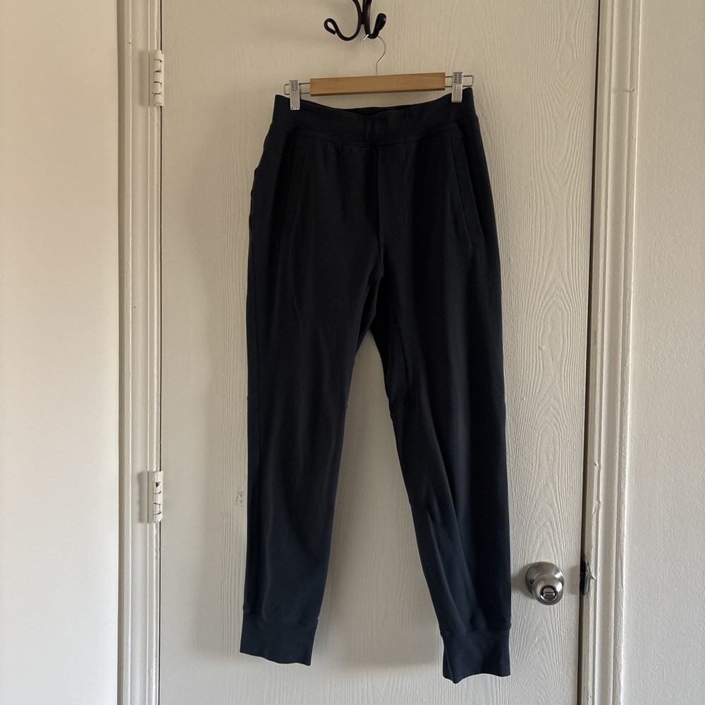 Lululemon Men’s Gray Jogger Pants Size Small Athletic Sweatpants Stretch Casual
