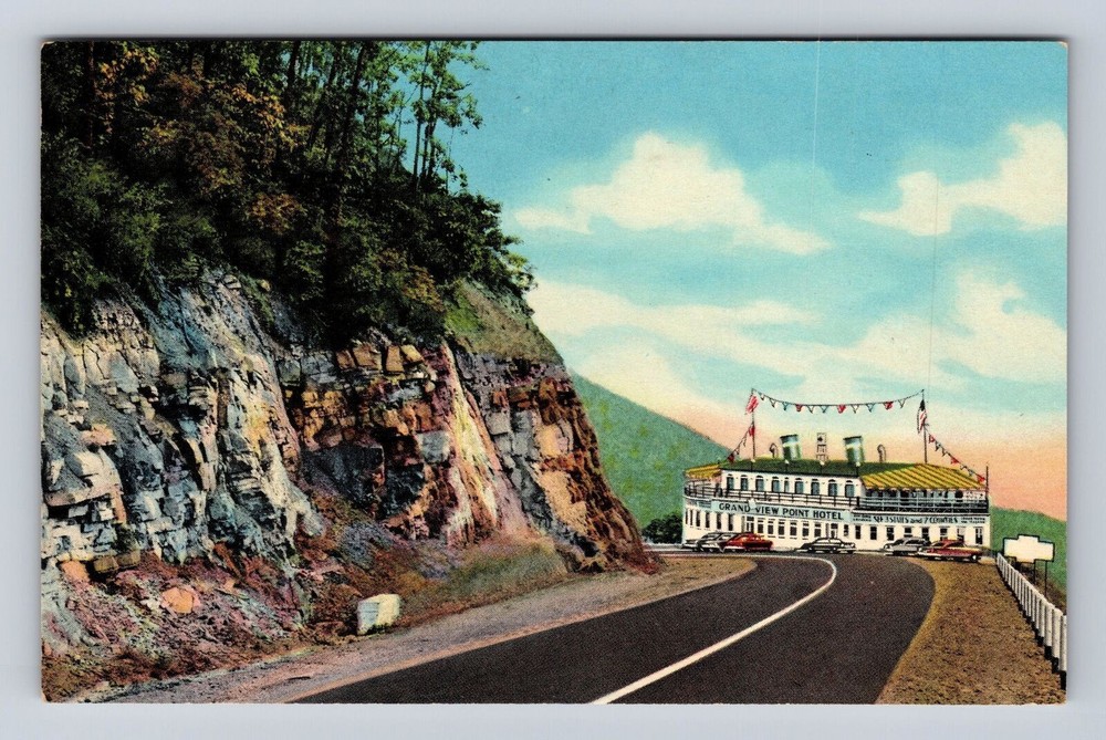 Bedford PA-Pennsylvania, Approaching SS Grand View Ship Hotel, Vintage Postcard