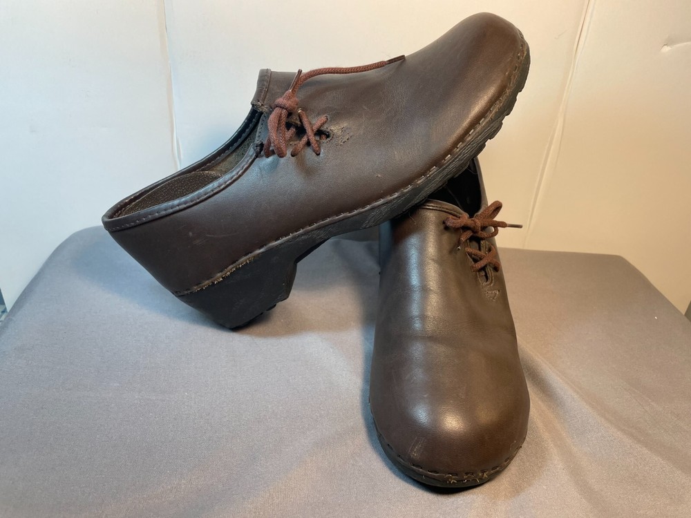 L.L. Bean Women's Genuine Leather Mocs Slip On Shoe with Side Laced - Mocha - 8