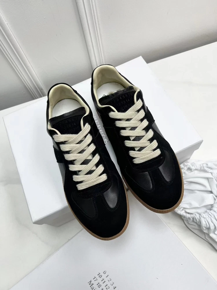 Maison Margiela calf leather neutral low cut fashionable casual sports shoes