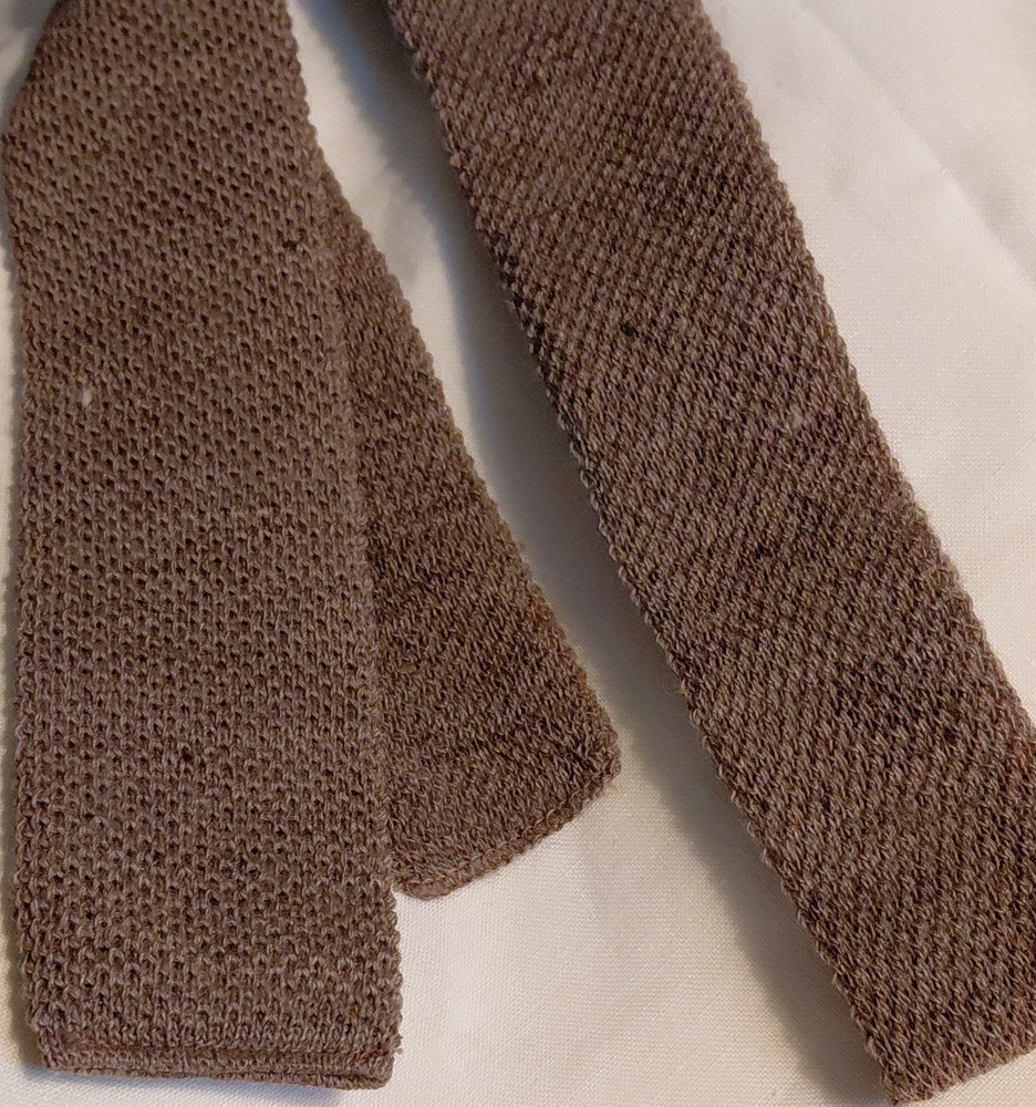 Private Club Solid Brown Knit Skinny Tie 100% virgin wool0 Made in USA