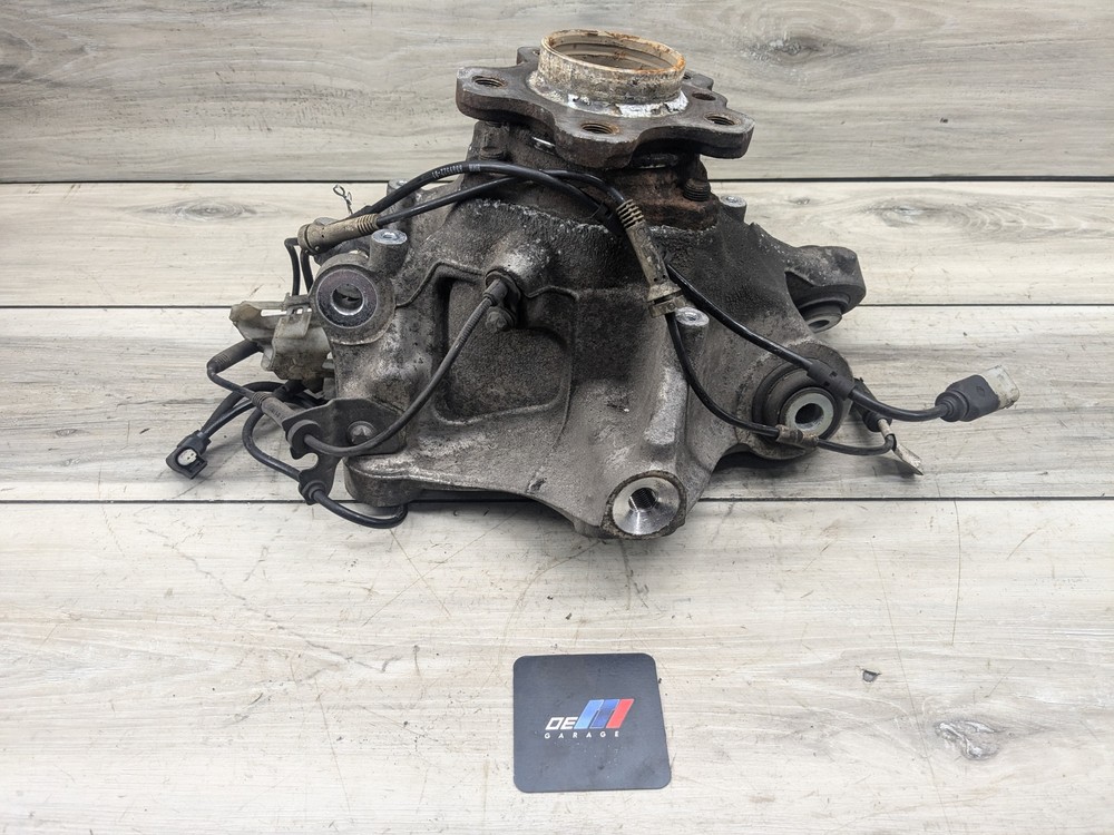 17-23 OEM BMW G30 530 540 M5550 REAR Right Passenger Hub Knuckle Bearing Carrier