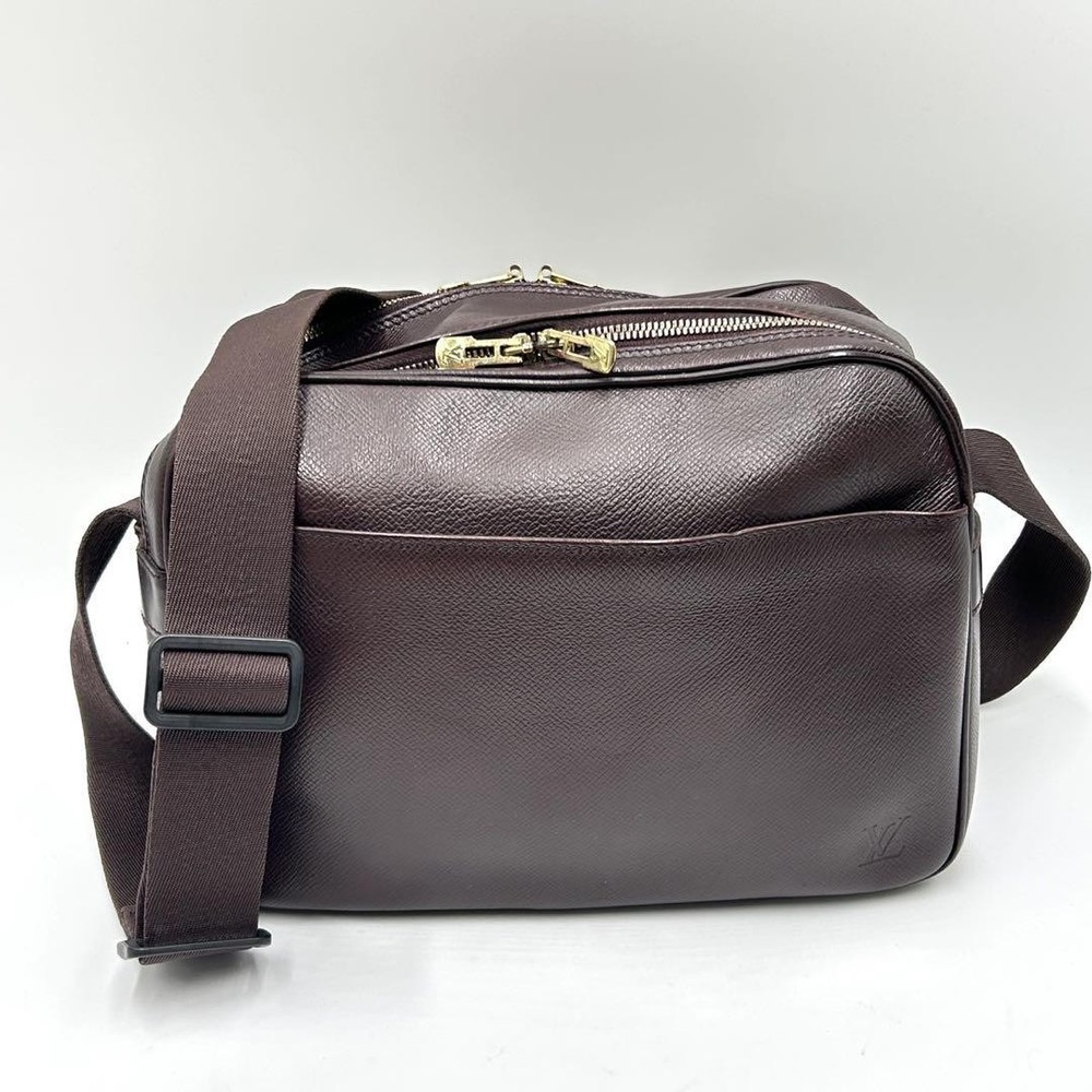 Louis Vuitton Thai Ga Reporter PM Akajou Leather Shoulder Bag 100% Authentic