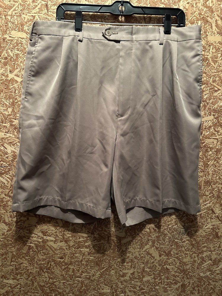 Jos a Bank Leadbetter Golf Tan Shorts Size 38