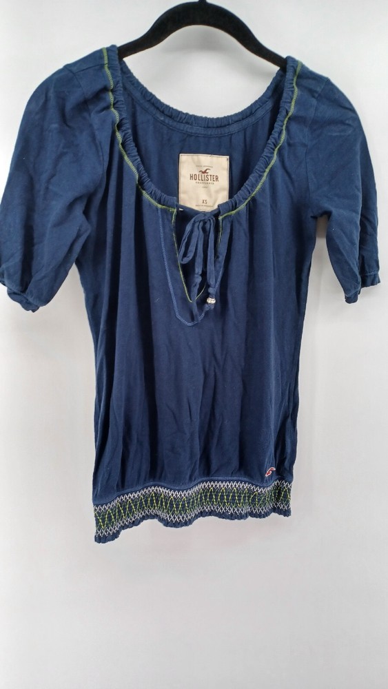Hollister Women’s Blouse embroidered  size XS Navy Blue Short Sleeve.