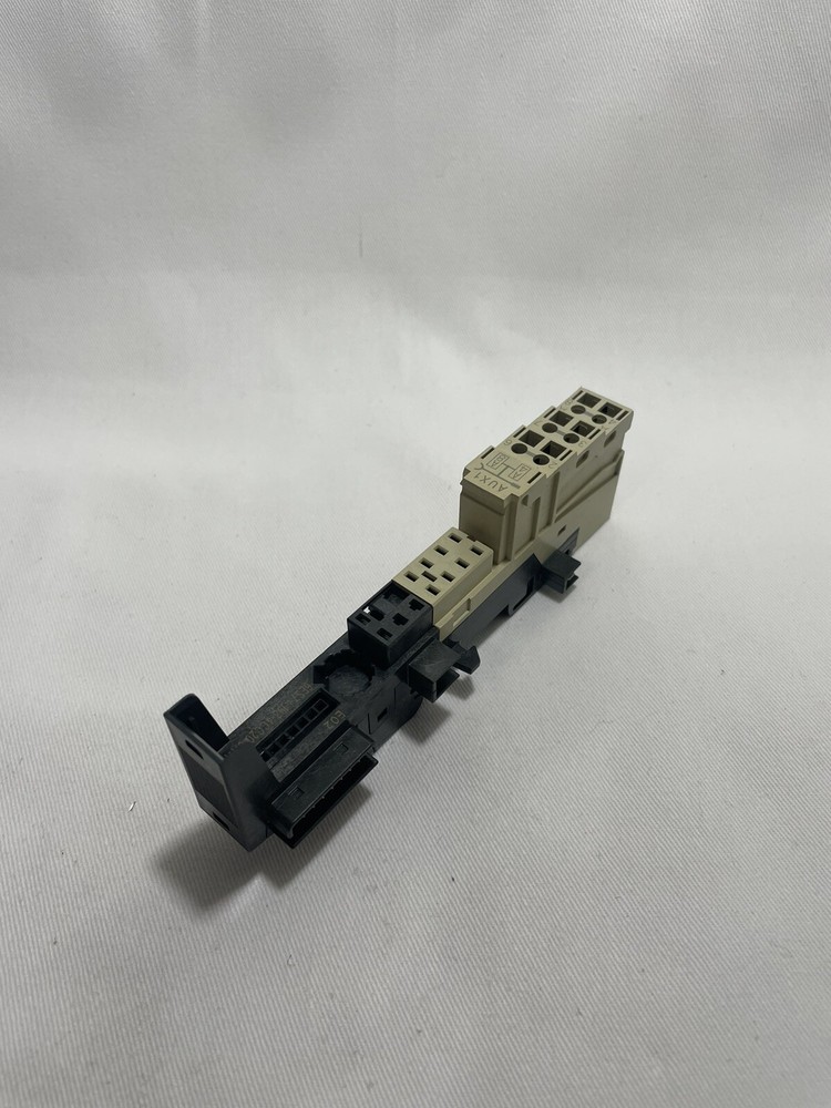 Siemens 6ES7-193-4CC20-0AA0 Terminal Module,  6ES Series  USIP