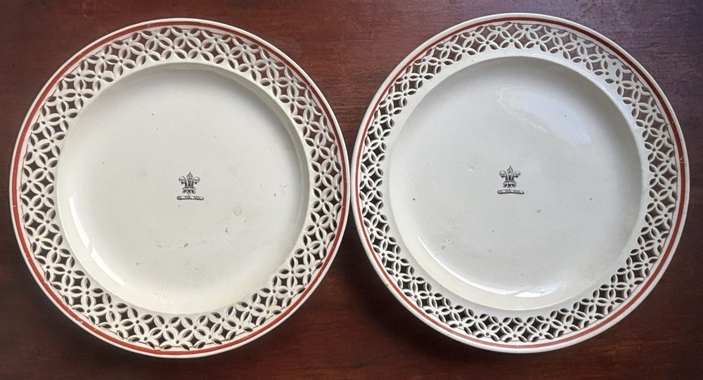 Pair of Leeds Pottery Pierced Creamware Plates, Reticulated Rim, Fleur‑de‑Lis Ce