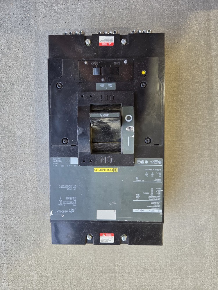 Square D LAL36300 300 Amp 600V 3-Pole Circuit Breaker 300A 600 VAC 3P