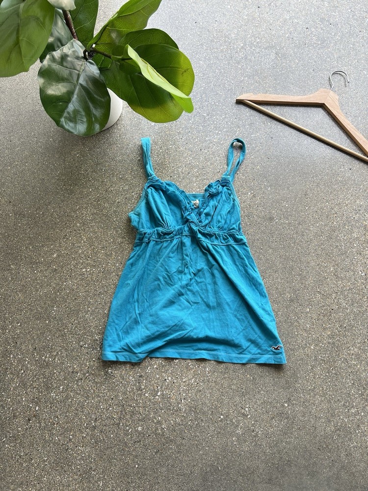 Super cute early 2000’s Y2K style women’s hollister blue babydoll top