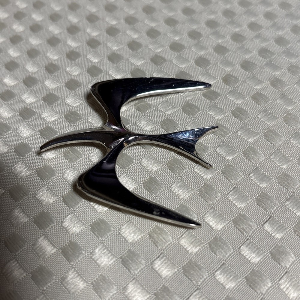 Vintage Sarah Coventry Silver Tone Swallow Seagull Bird in Flight Brooch Pin