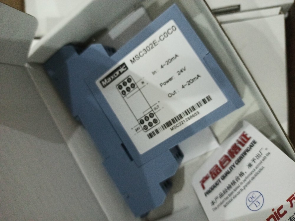 1pcs  ALL new MSC302E-C0C0 MAXONIC safety barrier IN BOX *lg
