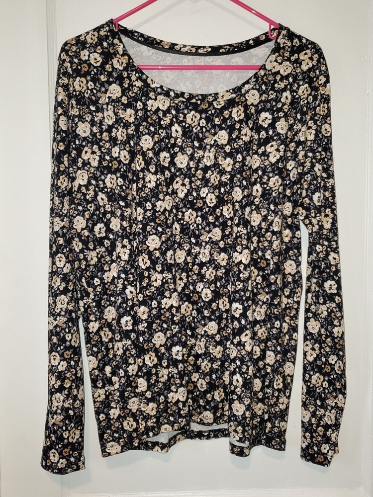 NWOT White Stag Floral Multicolor Top Size XL (16/18) # 247