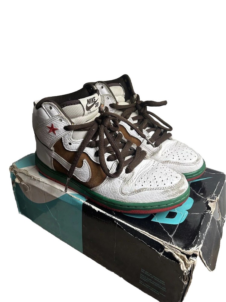 Cali Nike Dunk Size 7