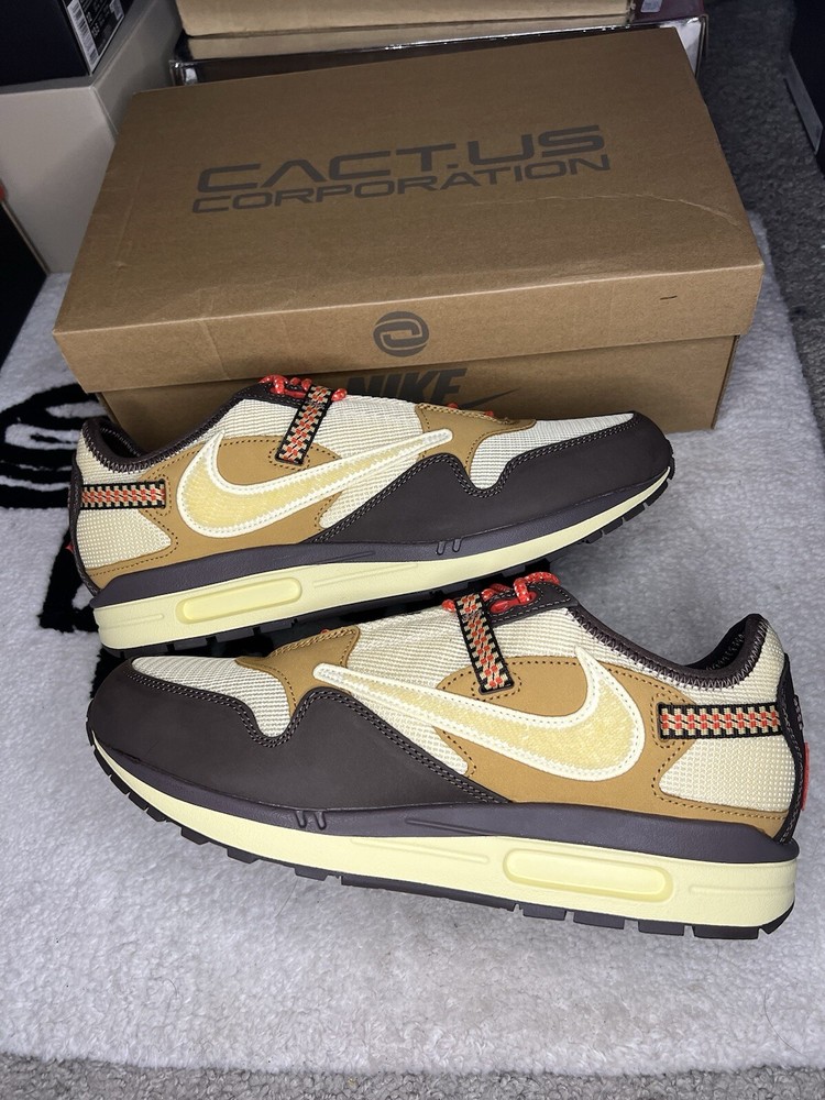 Size 11.5 - Nike Air Max 1 x Travis Scott Low Baroque Brown