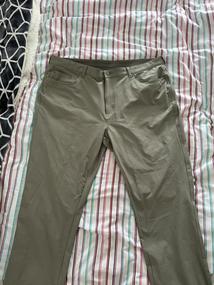 Greg Norman Men's Stretch Flex Performance Chino Pants 40x32