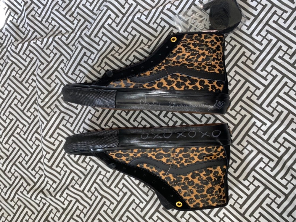 Size 9 - VANS Sk8-Hi Decon Skate x Cher Strauberry Cheetah