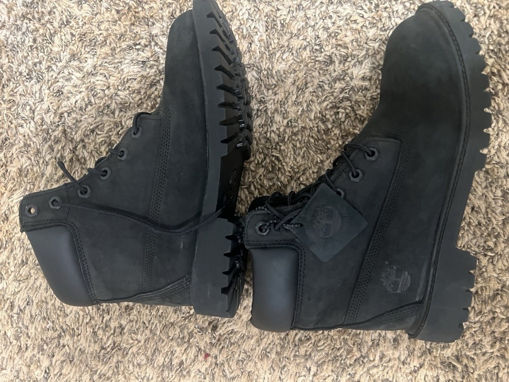 Timberland Suede Boots Men Size 6 Fits Women Size 8