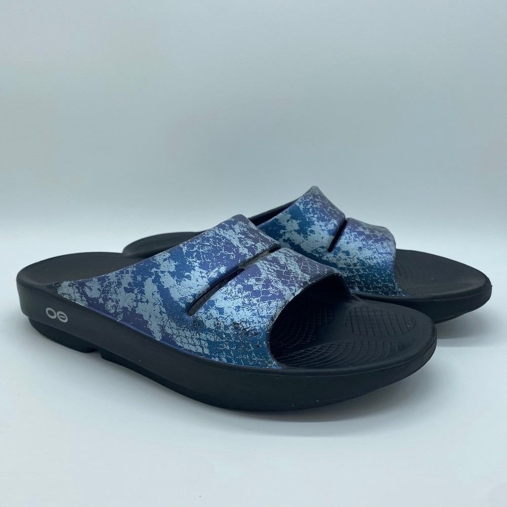 Oofos Women's size 7 OOahh Black Blue Silver Snake Print Slip-On Comfort Sandals