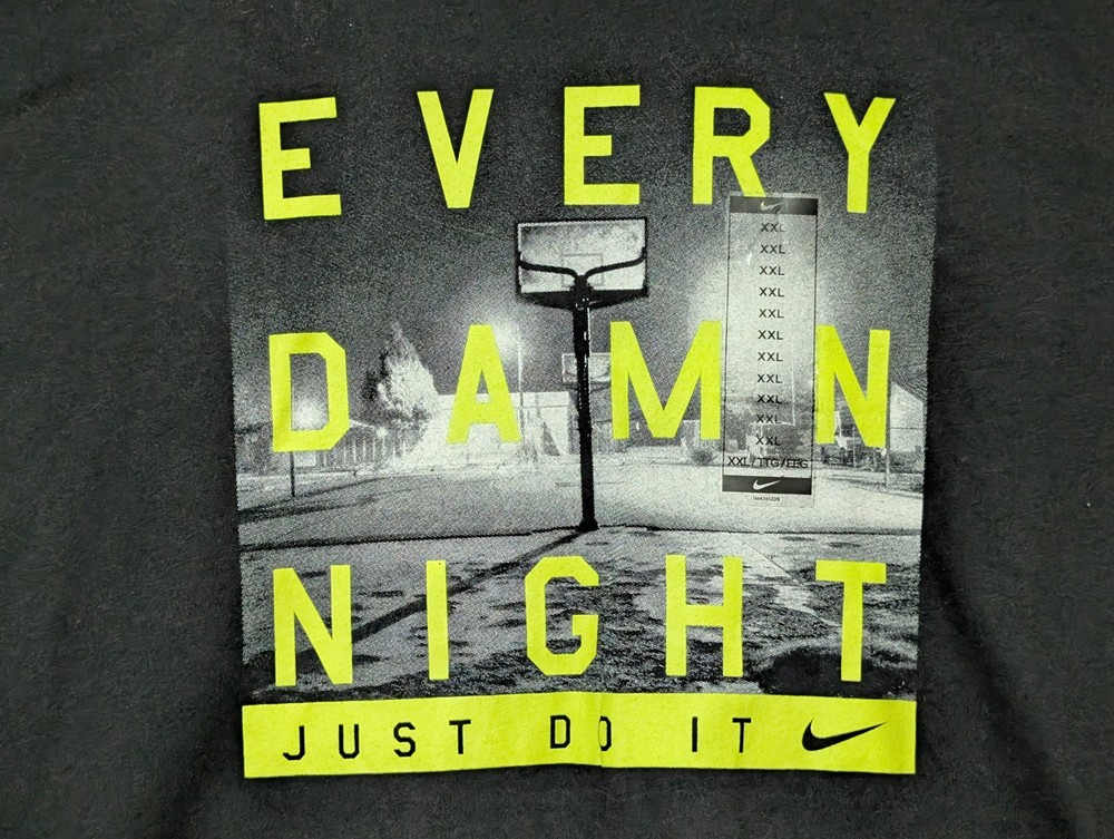 Nike Tee Men's T-shirt Black 