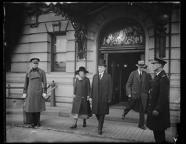Photo:Grace and Calvin Coolidge at funeral