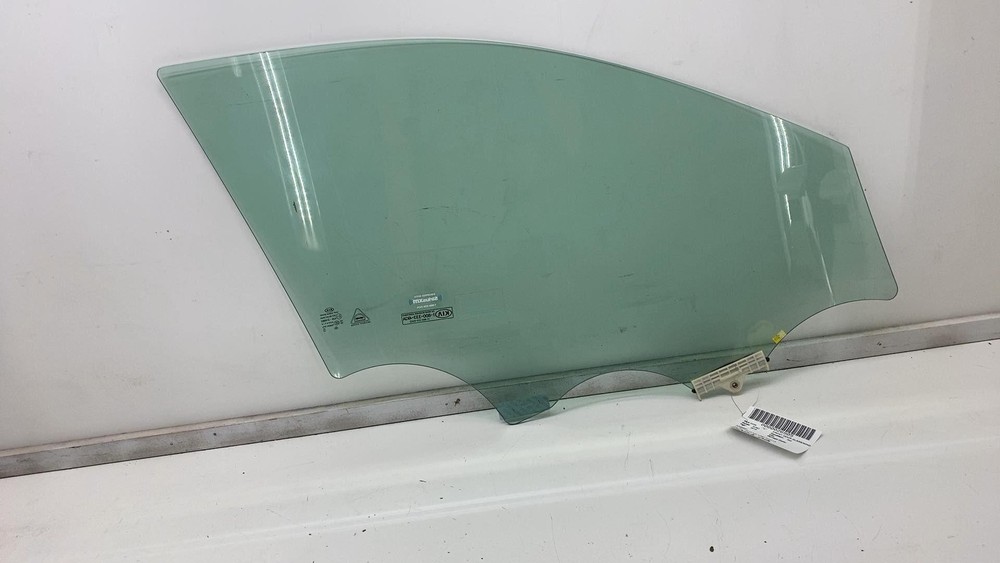 2017-2019 Kia Niro Left Front Driver Side Window Glass Assembly 4DR