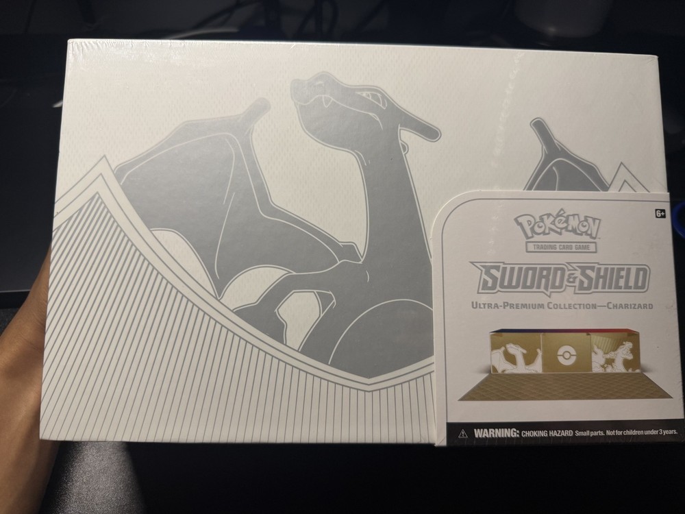 Pokémon TCG Sword and Shield Ultra Premium Collection Charizard Box