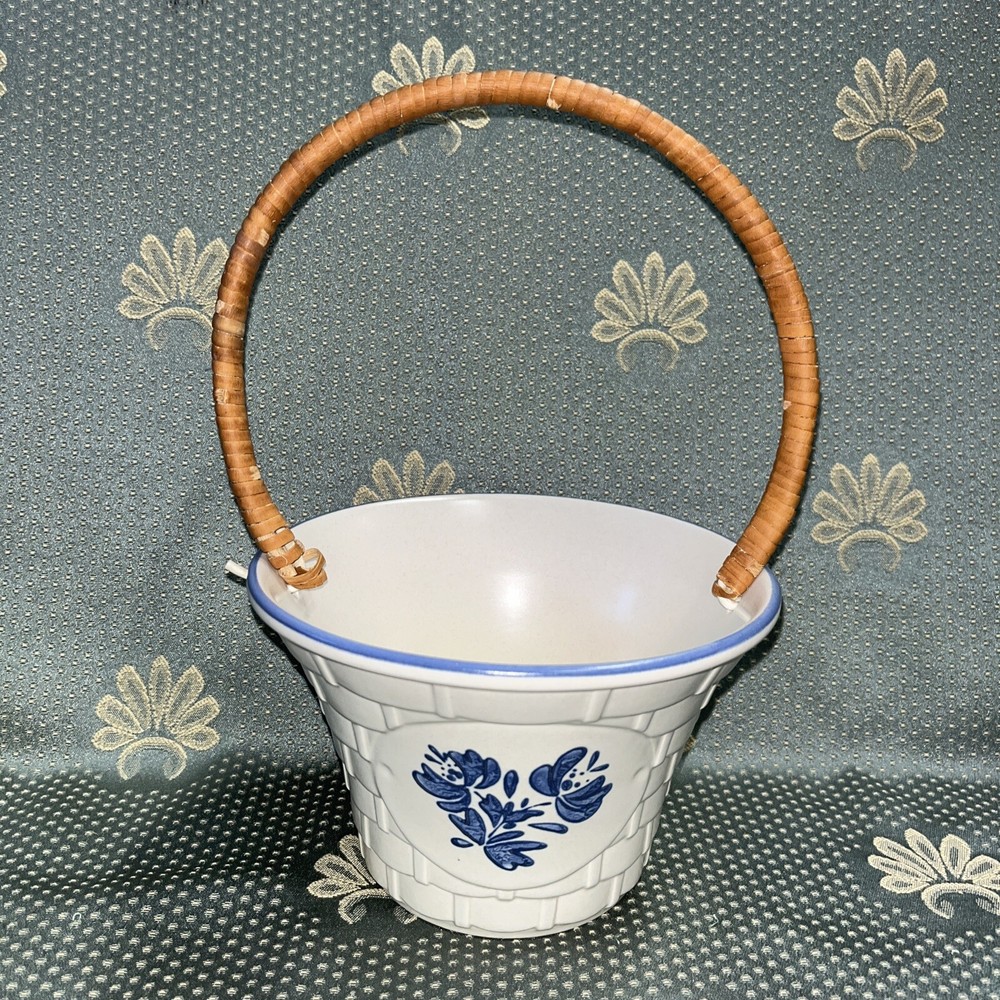 Pfaltzgraff Yorktowne Basket Weave Textured White With Wicker Covered Handle