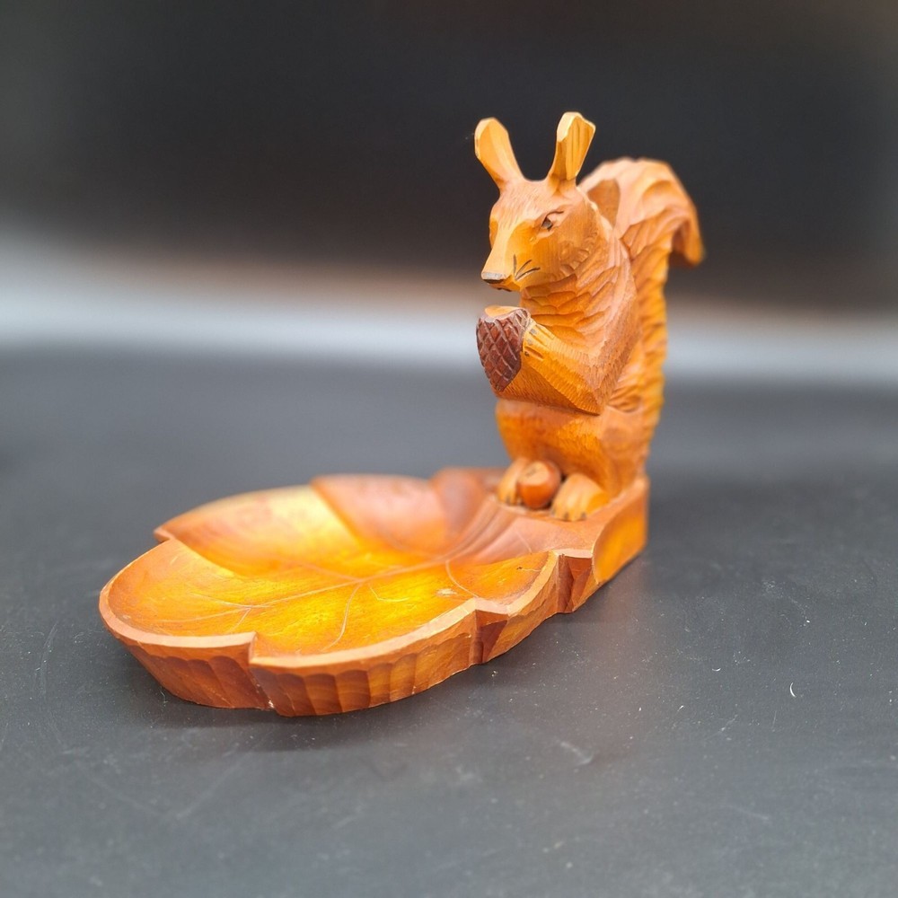 Vintage carved wood squirrel nut bowl rustic woodland lodge decor 9x5.5x7 inches