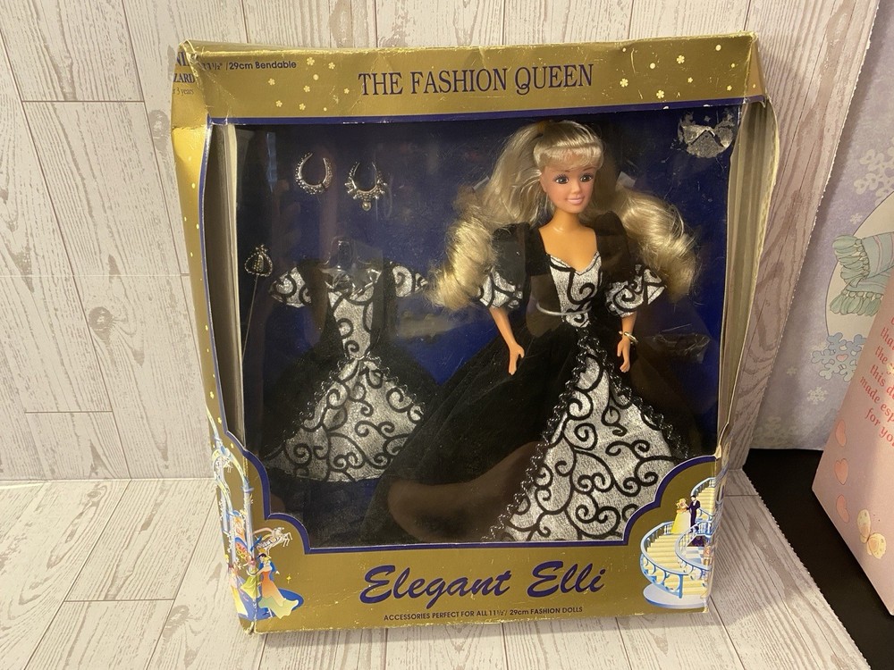 The Fashion Queen Elegant Elli Doll