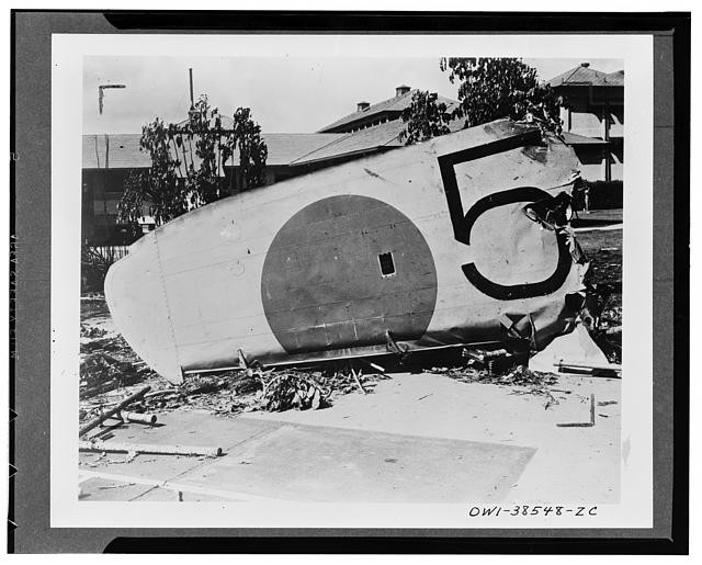 Photo:WWII Japanese Zero Plane Wreckage 1940s