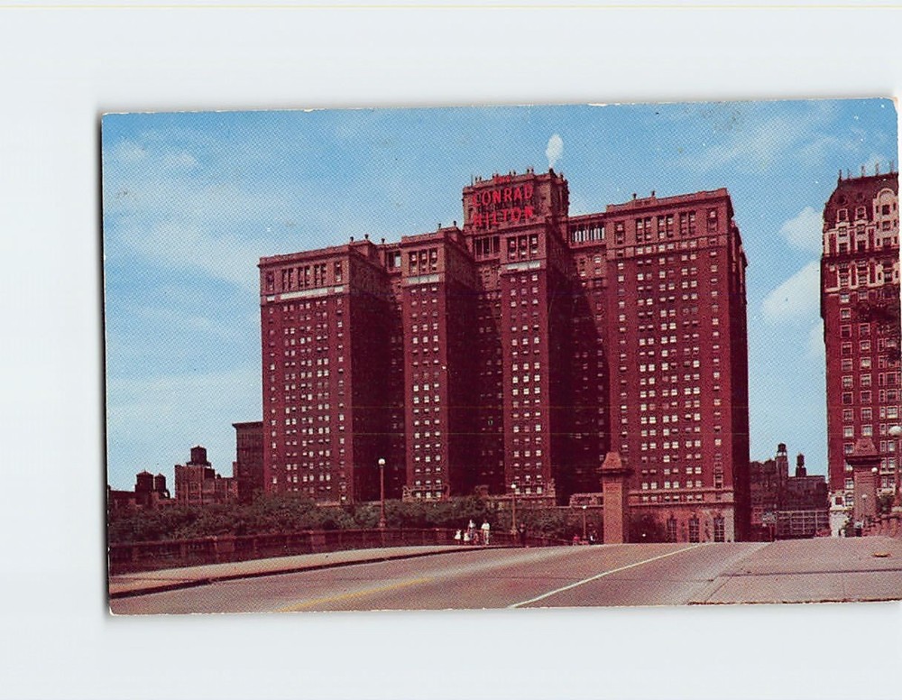 Postcard The Conrad Hilton Hotel Chicago Illinois USA