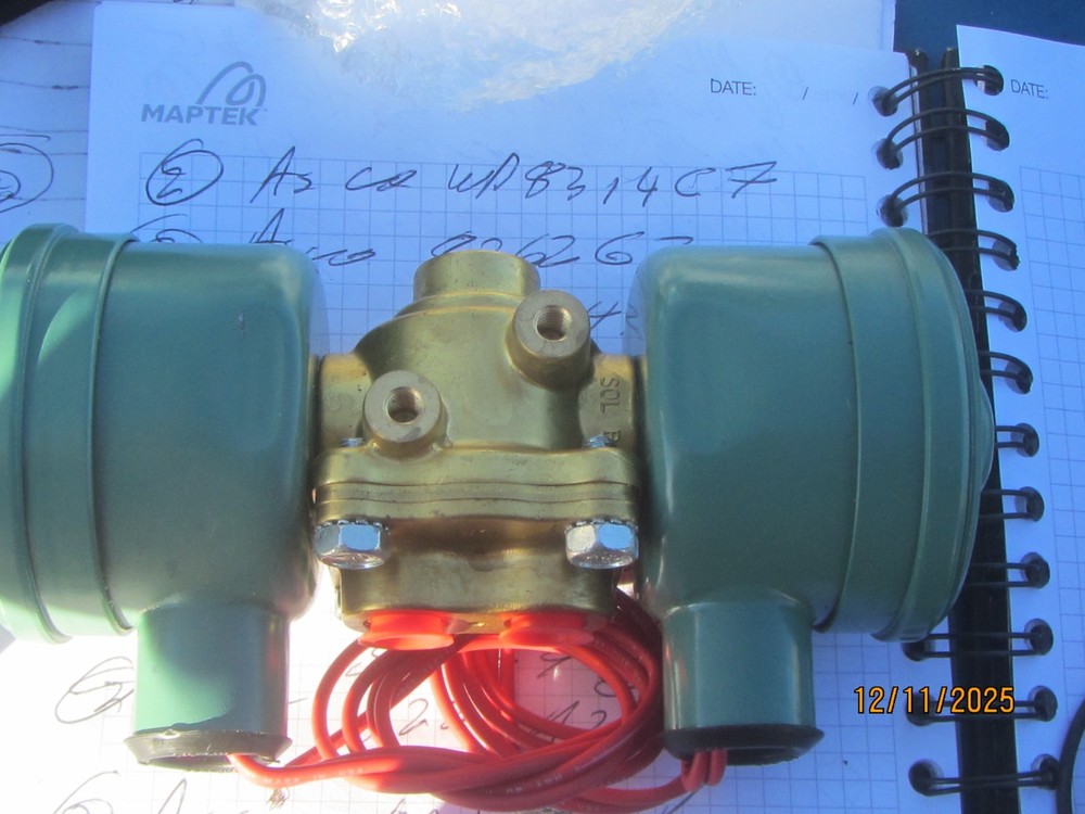 Asco dual coil solenoid valve EF8342C020. 1/4