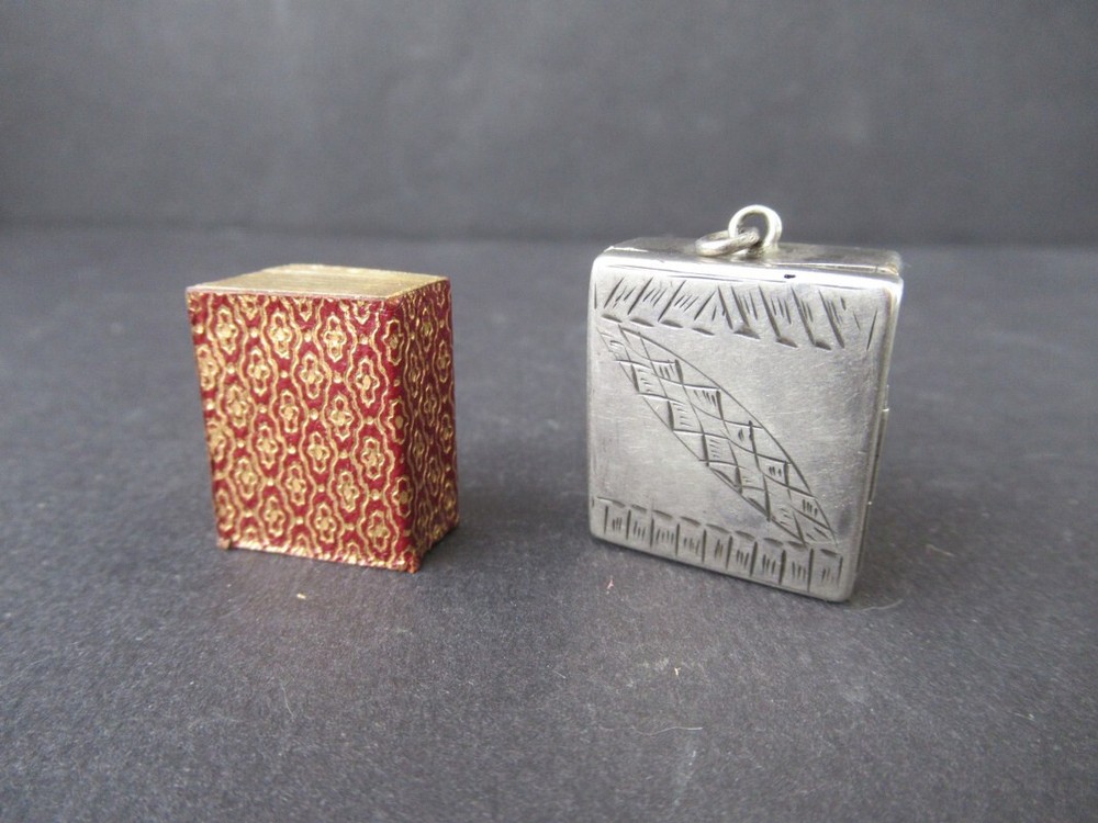 Miniature Rare Quran Arabic Old Printed Small Miniature Koran with Case- Box.