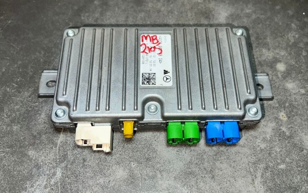 14-16 Mercedes W166 GL ML Surround View Camera Control Module  A000 9007804 OEM