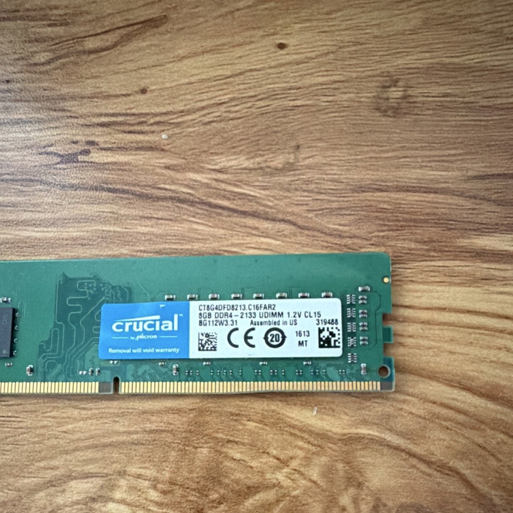Crucial 8GB DDR4-2133 UDIMM Desktop RAM 288-Pin CT8G4DFD8213
