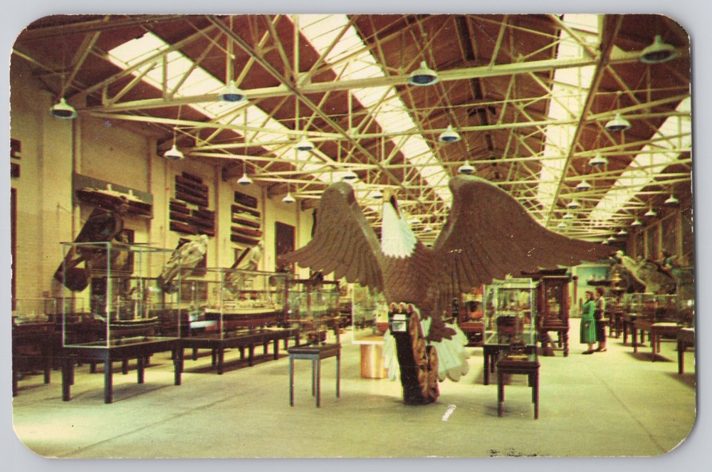 Newport News, Virginia Mariners' Museum interior, models & figureheads, Chrome