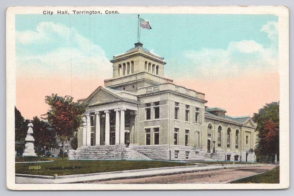 Torrington, CT City Hall Postcard - Morris Berman New Process-Chrom