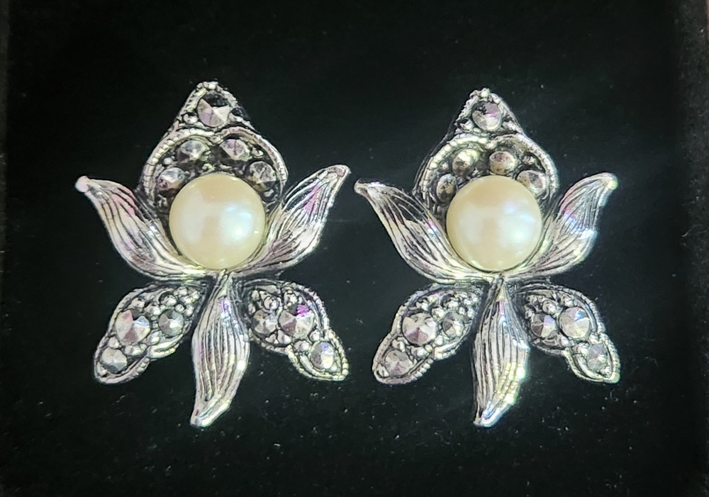 Avon Faux Pearl Marcasite Earrings 1992 Romantic Blossom Orchid Vintage