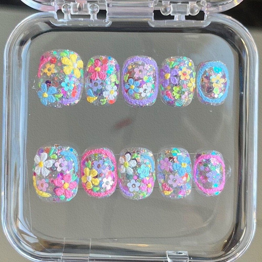 Handmade Colorful Flowers False Nail Short Squoval Press on Nail for Nail Art