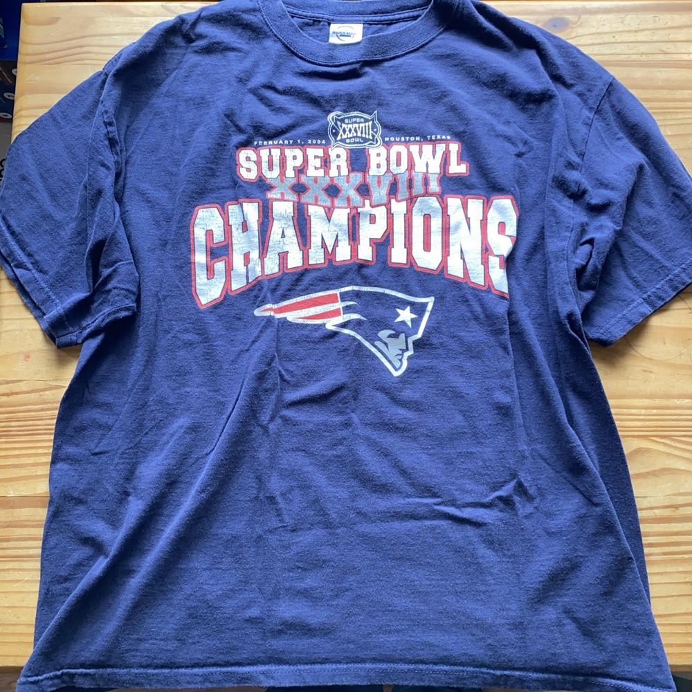 Vintage 2004 New England Patriots Super Bowl crewneck Tshirt Made In USA Sz XL