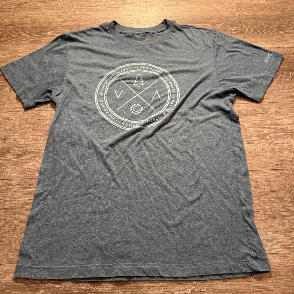 RVCA Shirt Mens Medium Blue Logo Graphic Short Sleeve Tee Surf Skate Outdoor